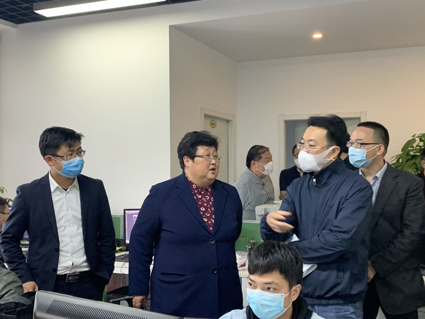 寶山區(qū)區(qū)領導一行蒞臨邁維動漫調研企業(yè)復工復產(chǎn)情況(圖2)