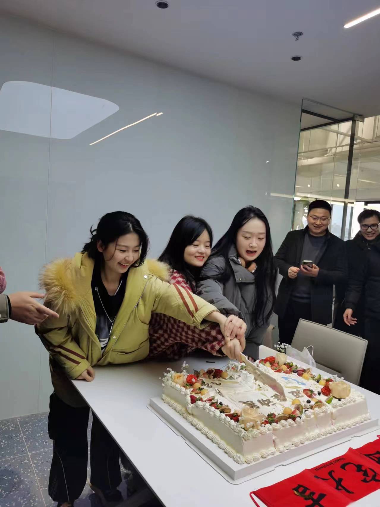 上海邁維動漫科技有限公司喜迎新年喬遷之喜：立足新起點(diǎn)，開啟新征程！(圖13)